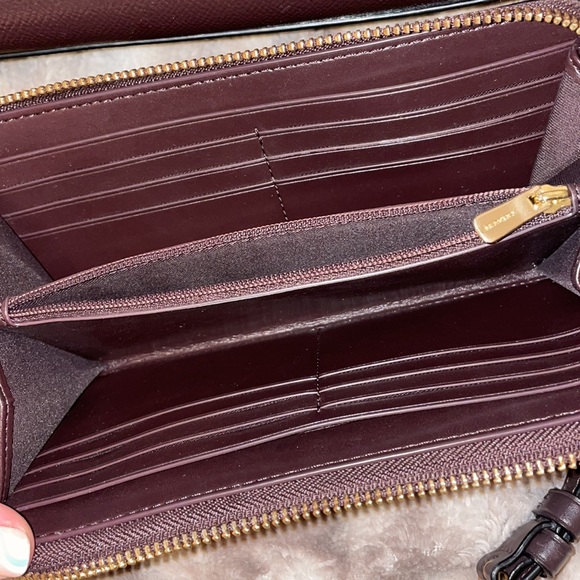 Oxblood Coach purse/wallet set - Picture 2 of 5